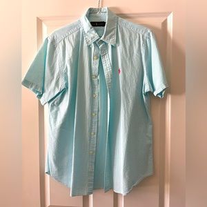 Men’s Ralph Lauren, short sleeve button down shirt. Seersucker material.